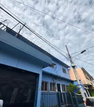 Amplia casa comercial en renta a cuadra y media del Parque Central de Zacapa — Casa en Alquiler en Rio Hondo, Zacapa — miniatura 1 de 9