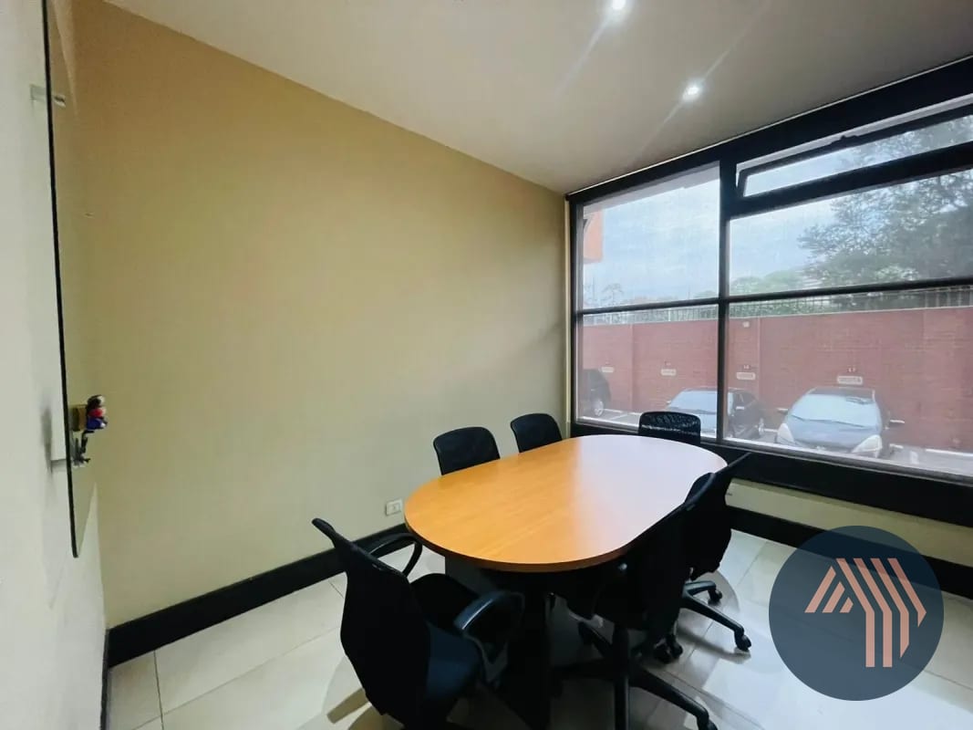 ALQUILER DE AMPLIO APTO. AMUEBLADO - SANTA MARÍA, ZONA 10 — Apartamento en Alquiler en Santa María, Zona 10, Guatemala, Ciudad — foto 10 de 17