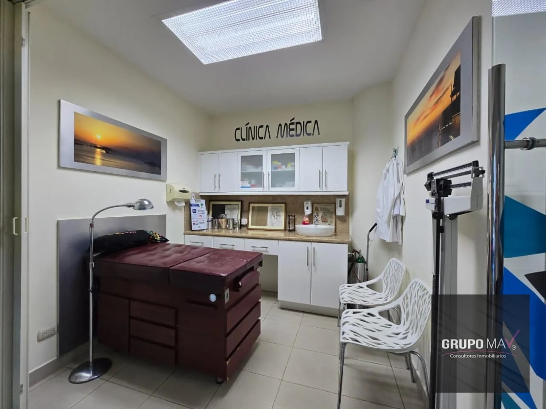 Clínica Médica en Zona 10 Sixtino II - 7