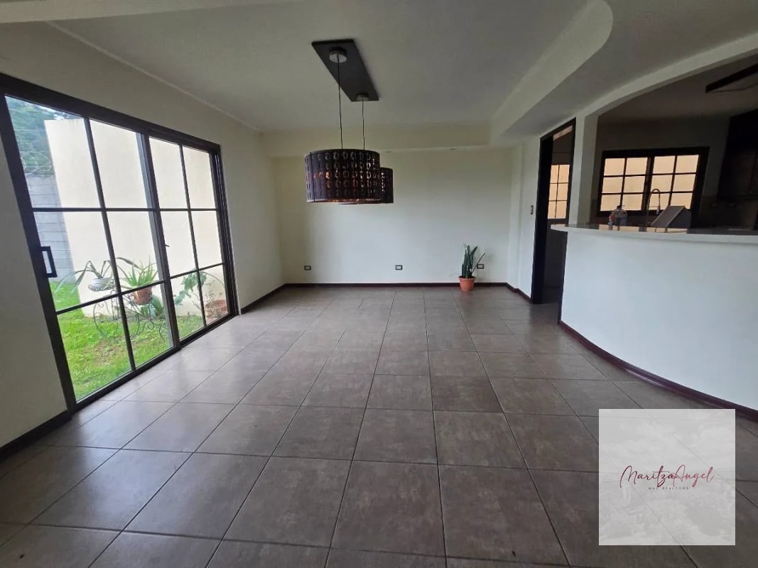 CASA EN VENTA EN ZONA 16 VR Q2.400.000 - 11