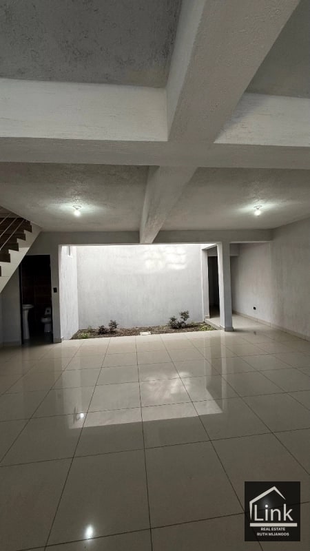 Venta de Casa SAN CRISTOBAL SECTOR B5 - 1