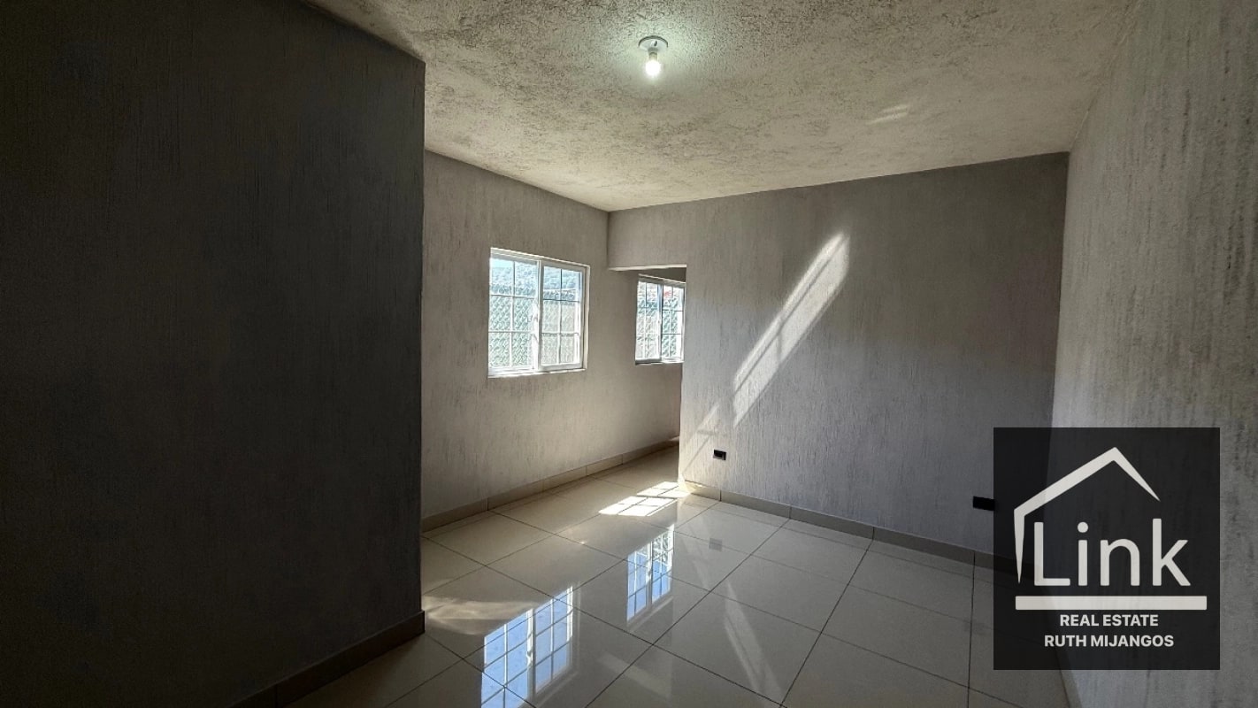 Venta de Casa SAN CRISTOBAL SECTOR B5 - 4