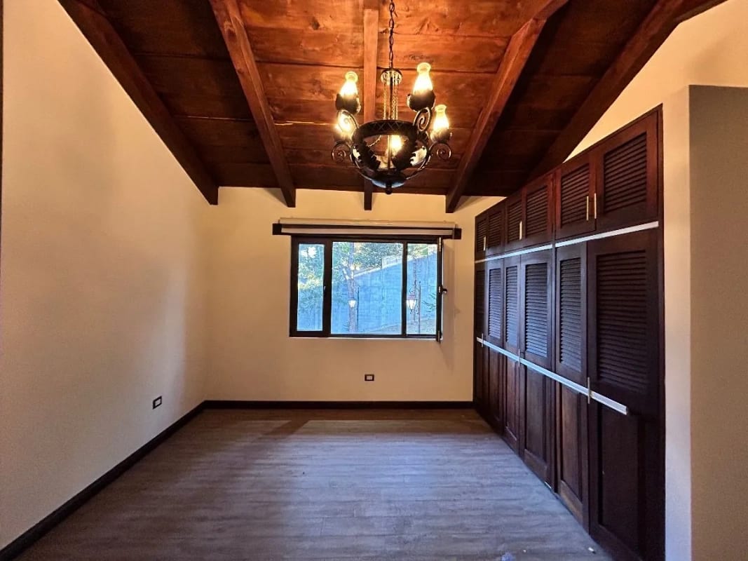 Casa en venta sobre la Interamericana Km. 33.8 (2 manzanas) — Casa en Venta en Santiago Sacatepéquez, Sacatepéquez — foto 10 de 14