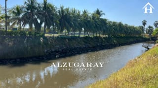 TERRENO PLANO FRENTE AL CANAL 1,063 VR2 / PÉRGOLAS DEL MAR IZTAPA — Terreno en Venta en Pérgolas del Mar, Iztapa, Escuintla — miniatura 5 de 6