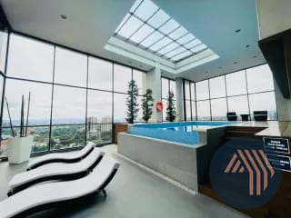 Venta de Amplio Apartamento de 2 Niveles - VEINTI4, Zona 10 — Apartamento en Alquiler en Veinti4, Zona 10, Guatemala, Ciudad — miniatura 11 de 16