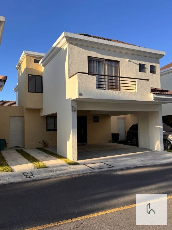 VENTA DE AMPLIA CASA EN VISTAS DE SAN ISIDRO Z.16 - 1