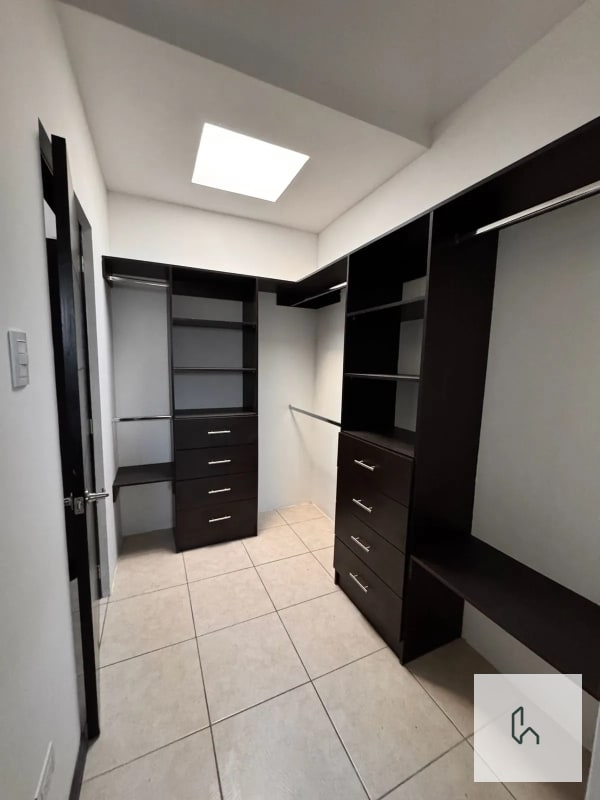 VENTA DE AMPLIA CASA EN VISTAS DE SAN ISIDRO Z.16 - 9