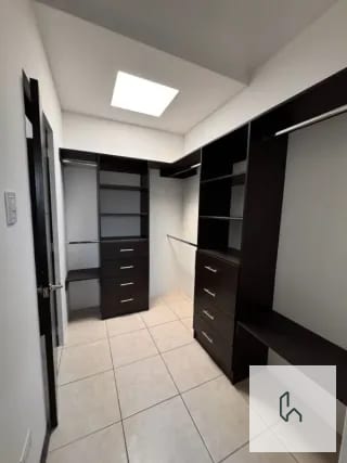VENTA DE AMPLIA CASA EN VISTAS DE SAN ISIDRO Z.16 — Casa en Venta en Vistas de San Isidro, Zona 16, Guatemala, Ciudad — miniatura 9 de 11