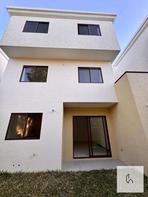 VENTA DE AMPLIA CASA EN VISTAS DE SAN ISIDRO Z.16 - 5