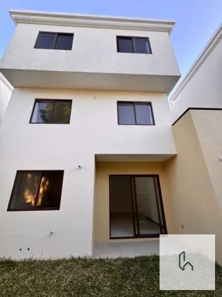 VENTA DE AMPLIA CASA EN VISTAS DE SAN ISIDRO Z.16 — Casa en Venta en Vistas de San Isidro, Zona 16, Guatemala, Ciudad — miniatura 5 de 11