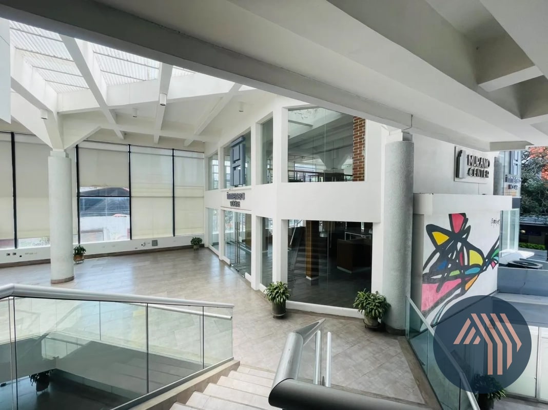 ALQUILER DE OFICINA TABICADA 185MT2 - MURANO CENTER, ZONA 10 - 2