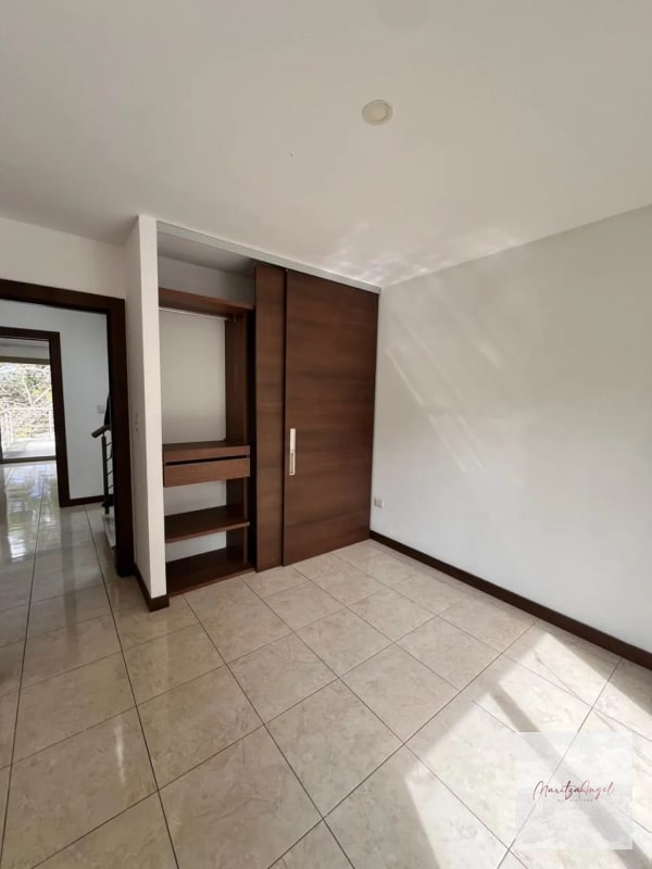 ALQUILER DE CASA EN ZONA 16 SECTOR KANAJUYU - 11