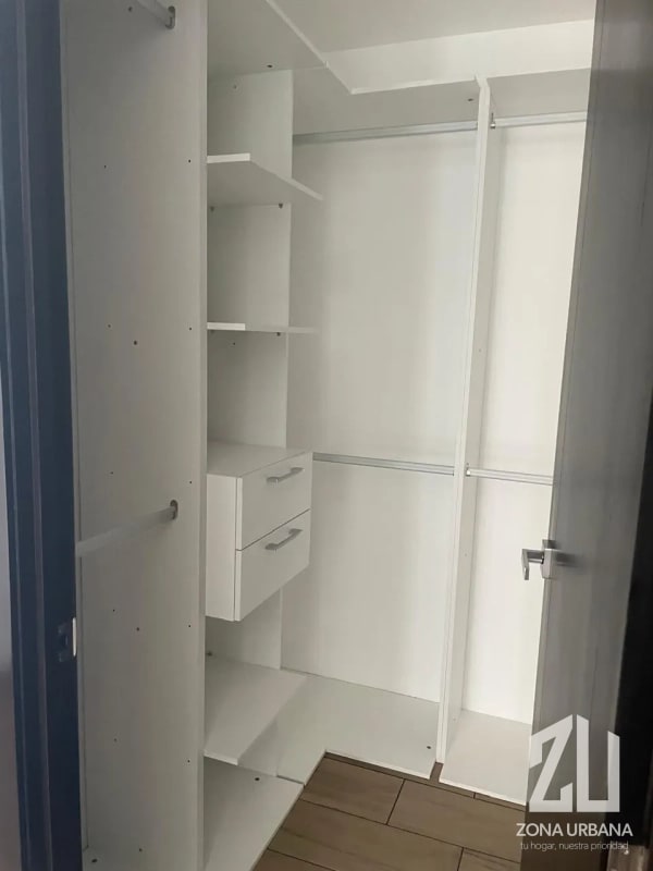 Apartamento funcional con acceso a parque en Edificio, Zona 15 - 8