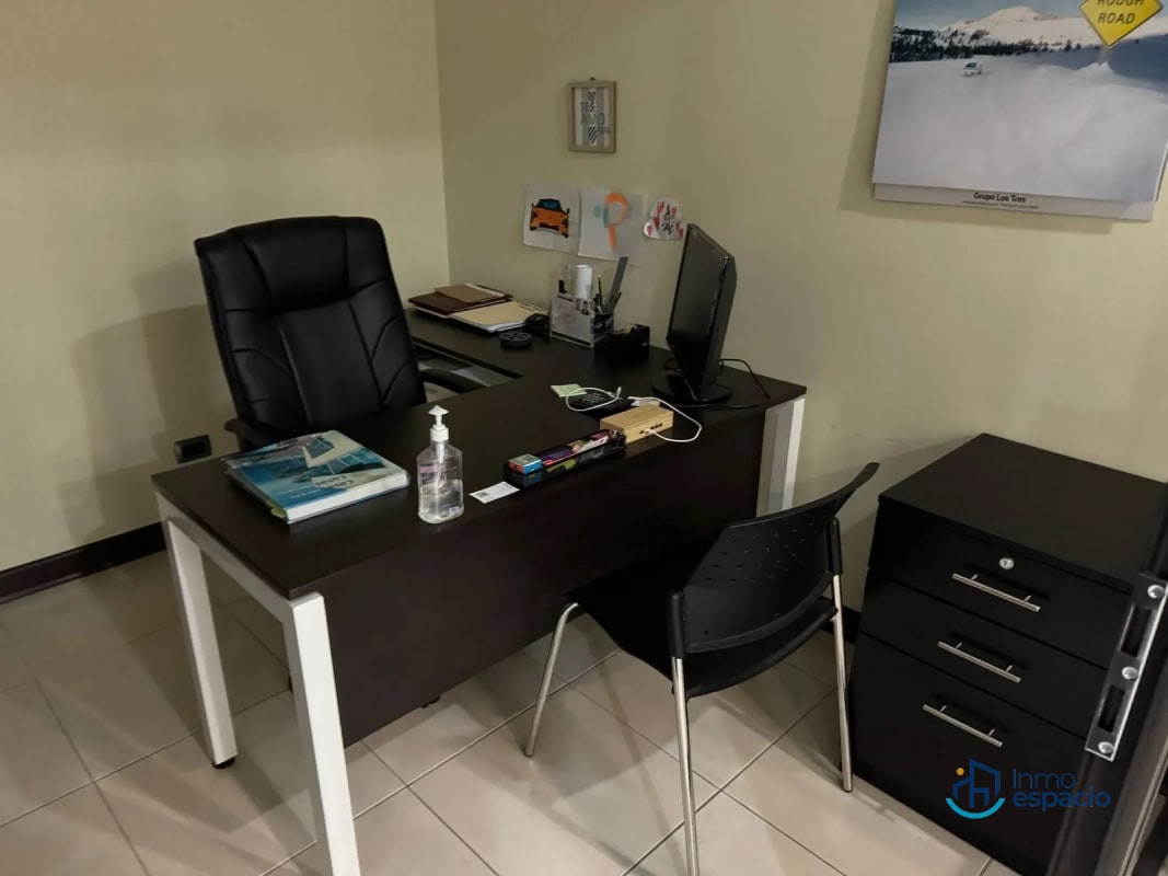Oficina en renta o venta, Zona Pradera - 3