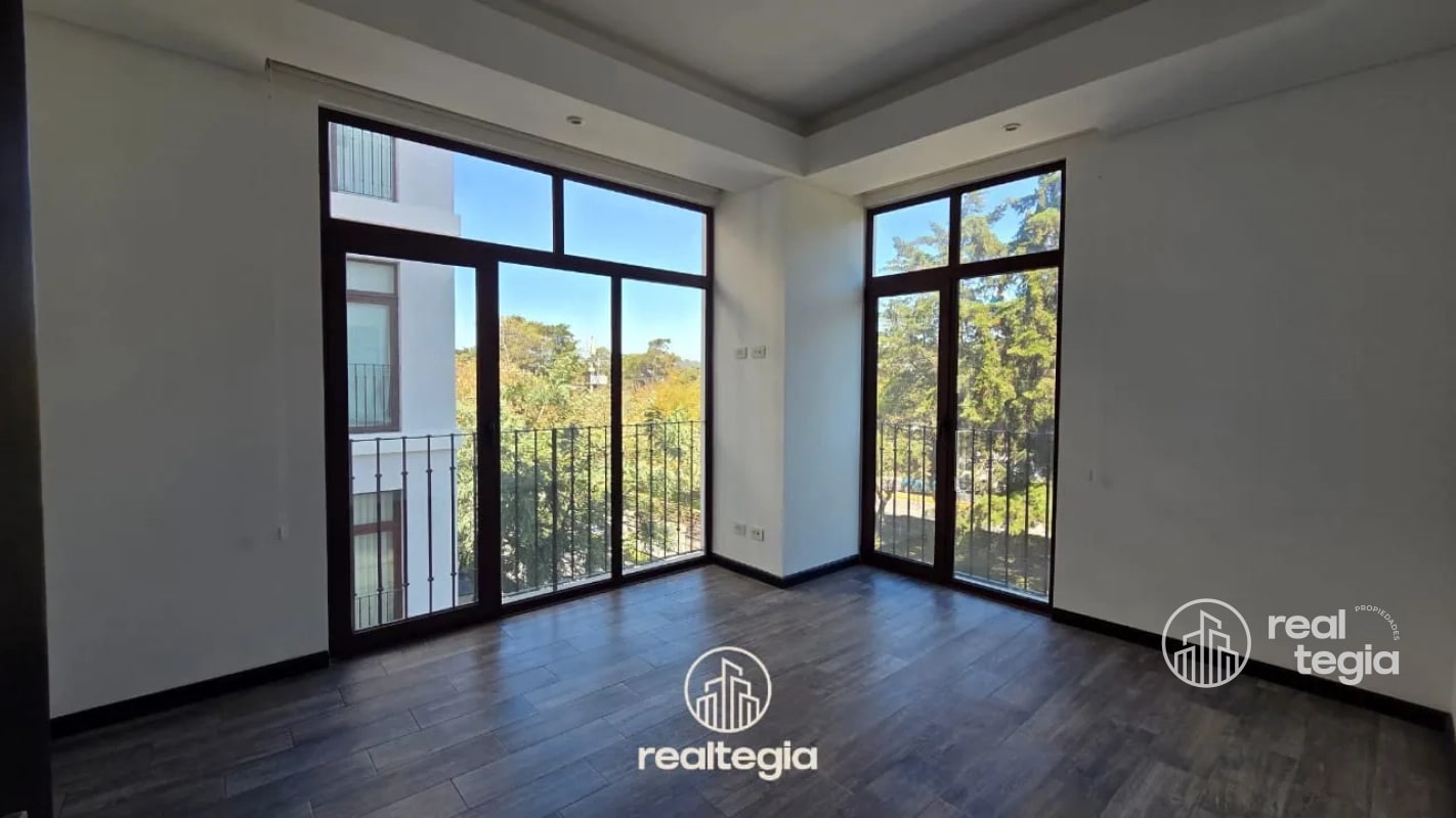 APARTAMENTO LIRIOS DE  CAYALÁ ZONA 16 - 12