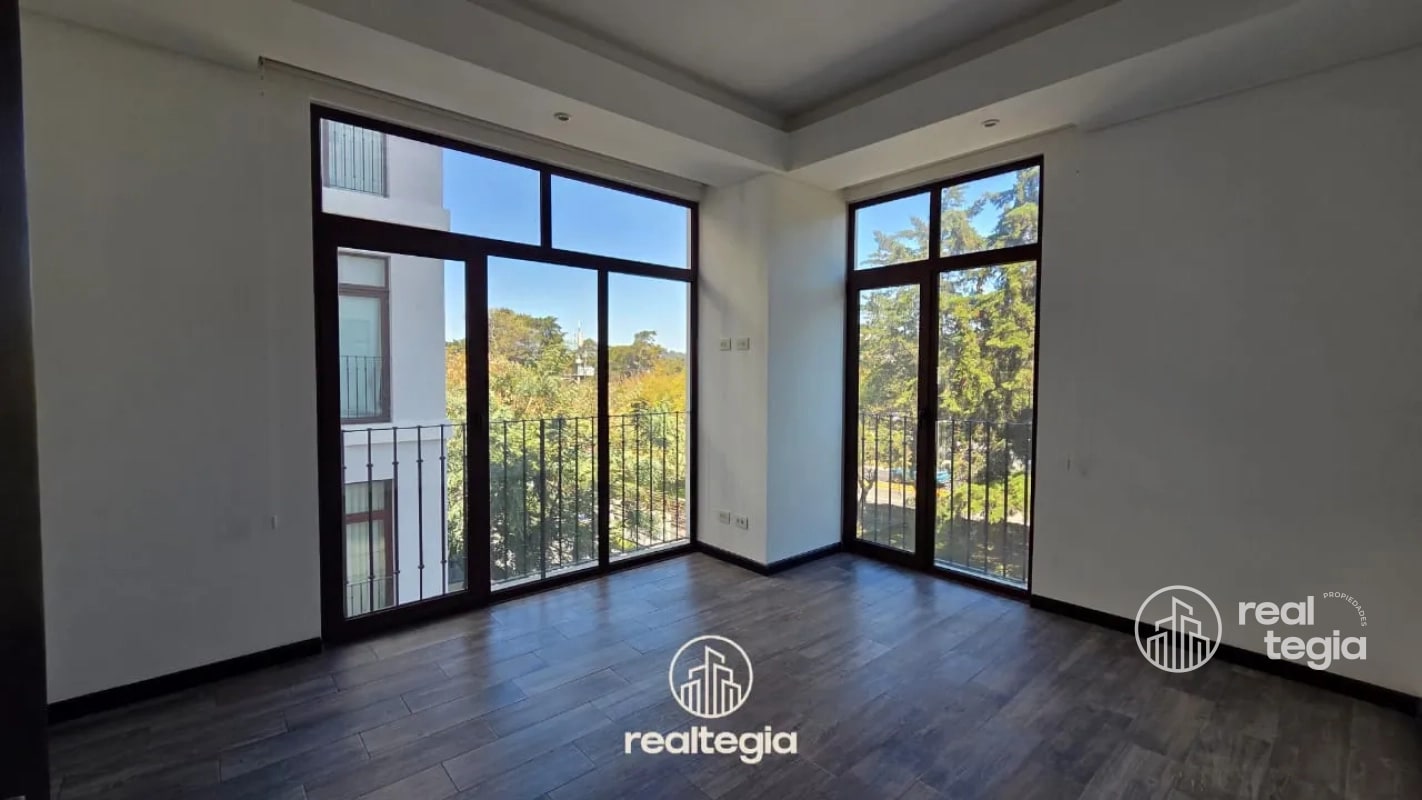 APARTAMENTO LIRIOS DE  CAYALÁ ZONA 16 - 10