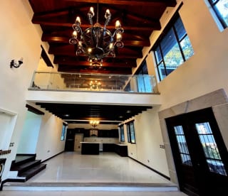 PROPIEDAD EN VENTA SOBRE CARRETERA INTERAMERICANA Km.33.8 — Casa en Venta en Santa Maria Cauqué, Sacatepéquez — miniatura 12 de 14