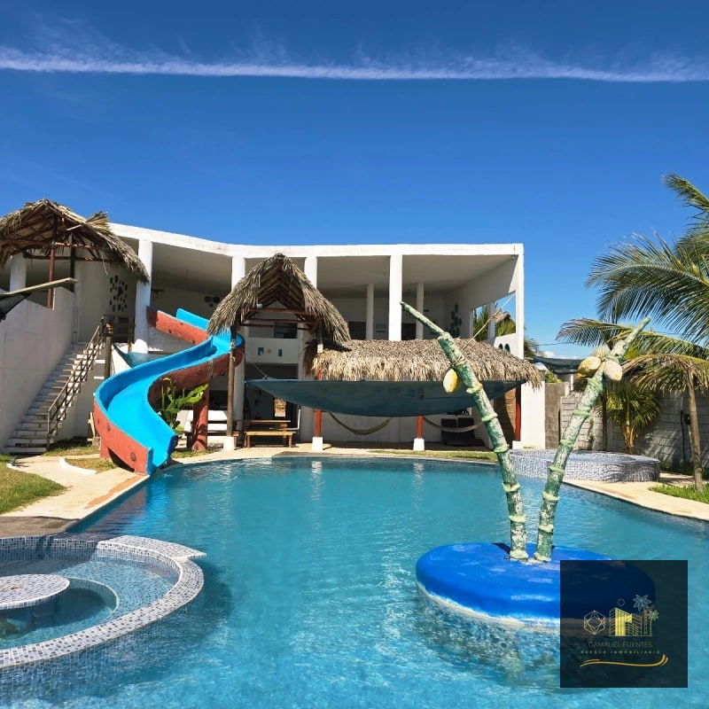 CHALET EN VENTA FRENTE AL MAR EN MONTERRICO - 1