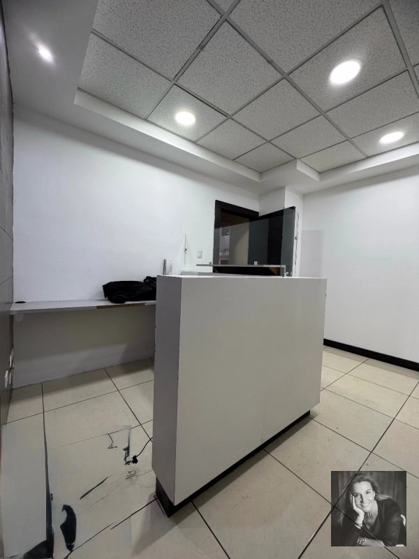 DUBAI CENTER / Oficina en Venta , zona 10 - 8