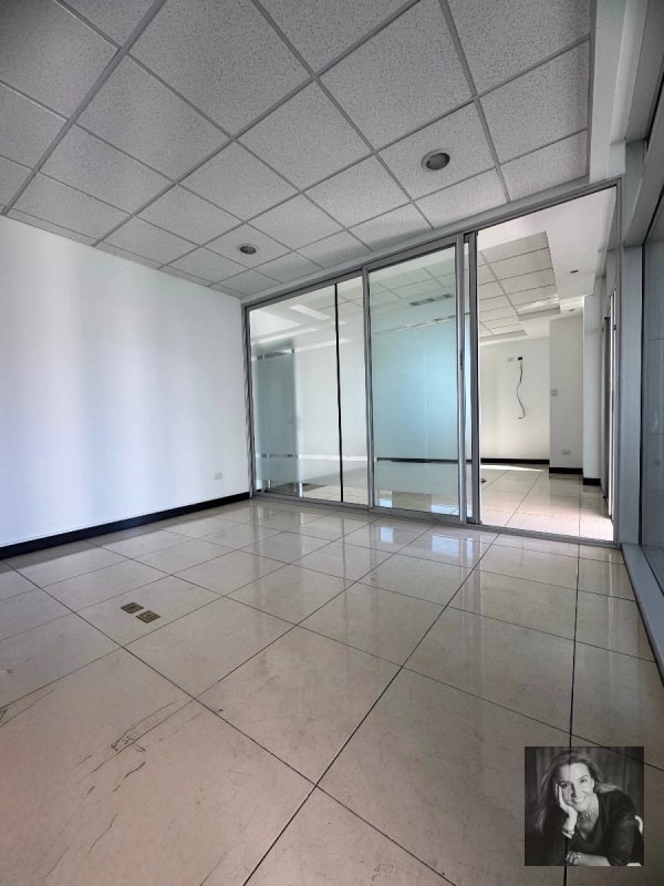 DUBAI CENTER / Oficina en Venta , zona 10 - 6