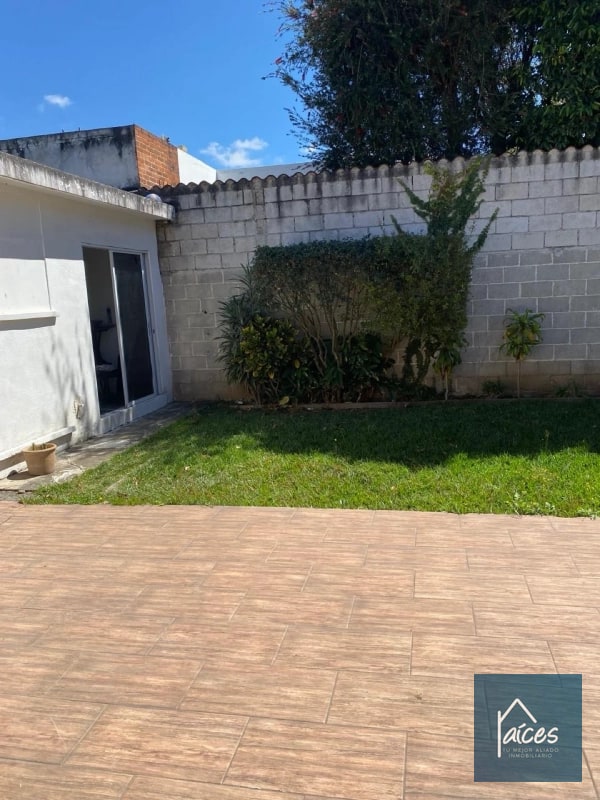 CASA EN VENTA ZONA 15 (D) - 7