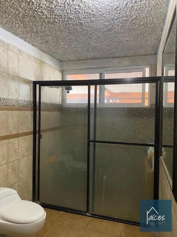 CASA EN VENTA ZONA 15 (D) - 3