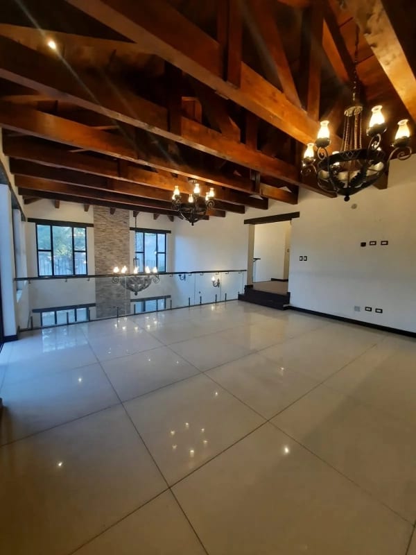 VENDO PROPIEDAD A ORILLA DE CARRETERA INTERAMERICANA KM. 33.8 — Terreno en Venta en Santa Maria Cauqué, Sacatepéquez — foto 2 de 8
