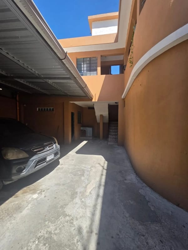 PROPIEDAD EN VENTA EN MERCADO SAN MARTIN ZONA 6 — Casa en Venta en Zona 6, Guatemala, Ciudad — foto 4 de 7