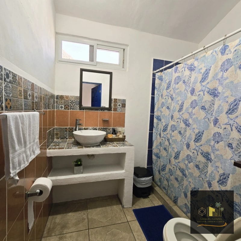 Casa de Playa en Venta en Monterrico/ Con registro de Propiedad - 9
