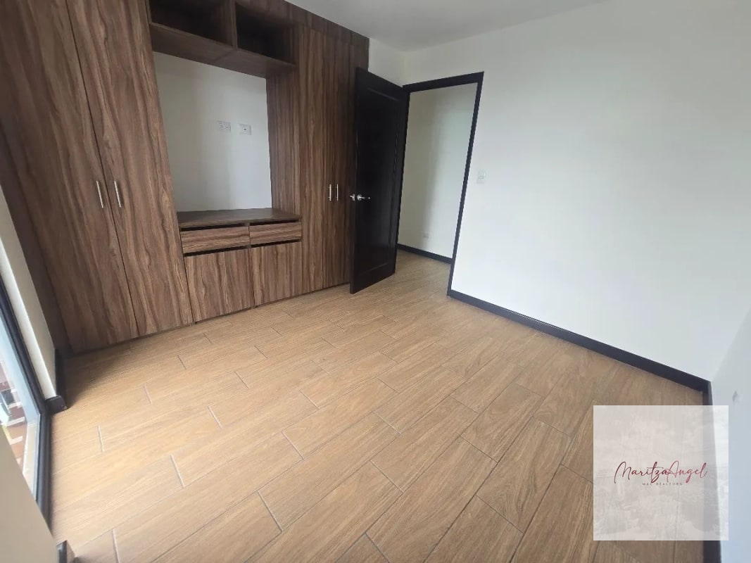 VENTA DE APARTAMENTO EN ZONA 15 TORRE PRAGA - 8