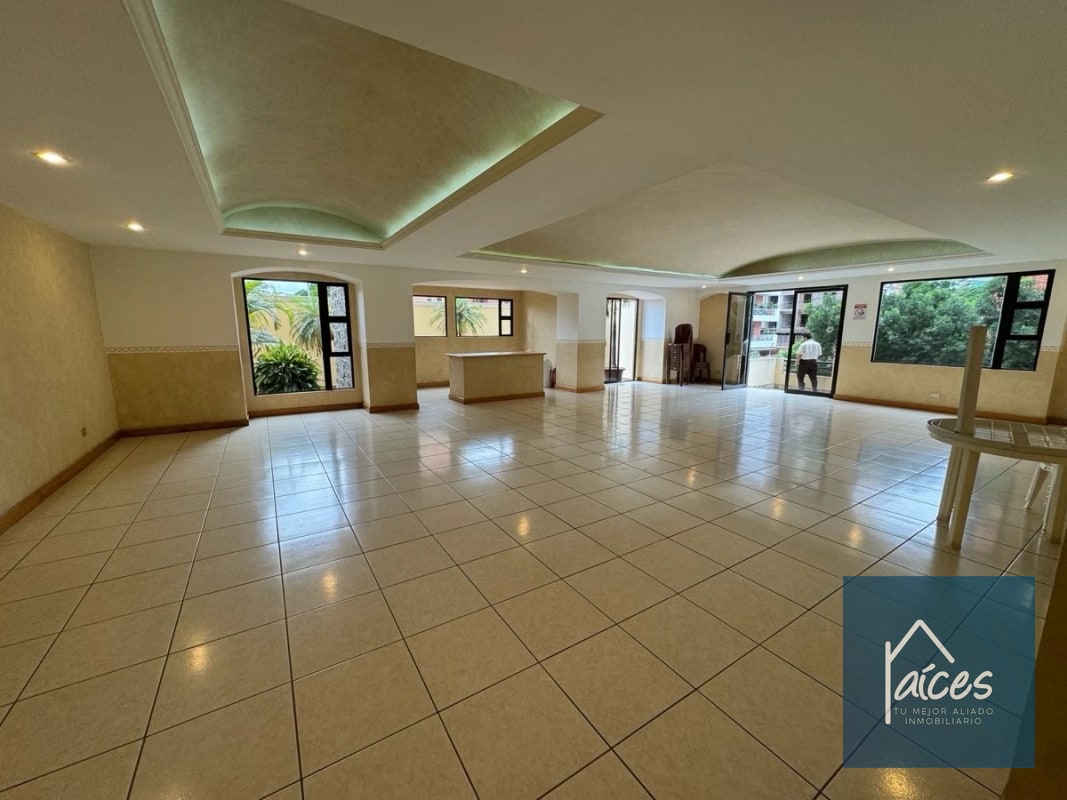 Apartamento PH en venta Zona 10 a una cuadra de La Estación (20) - 4