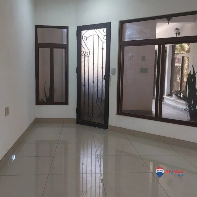 Renta de Edificio para estrenar | 2 Niveles  | 6 Ambientes | El Progreso, Jutiapa - 6