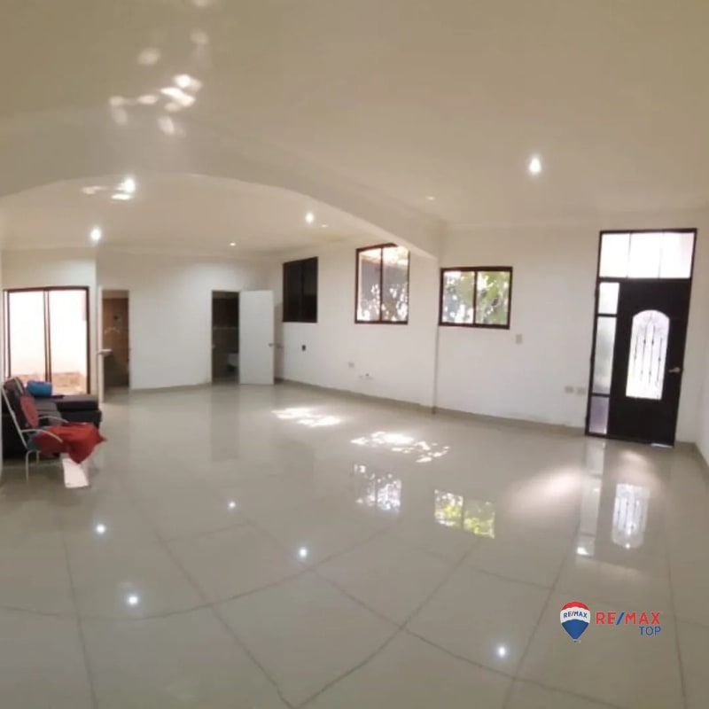 Renta de Edificio para estrenar | 2 Niveles  | 6 Ambientes | El Progreso, Jutiapa - 5