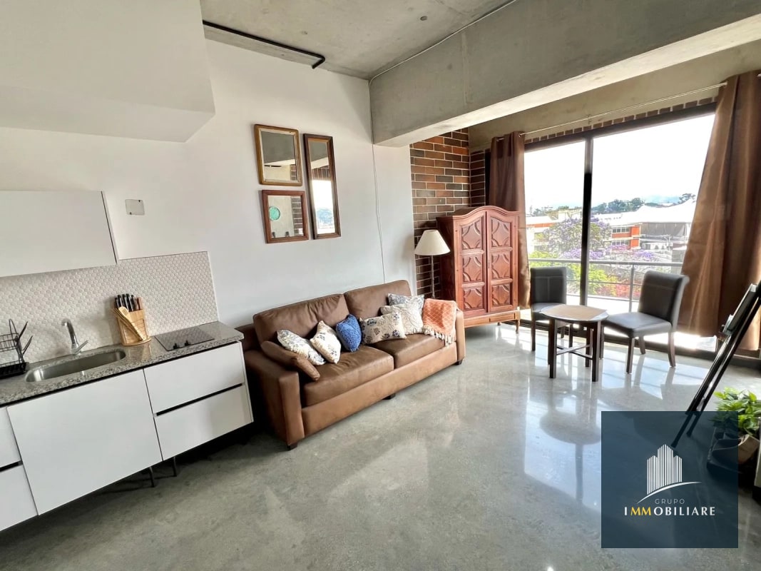 Apartamento amueblado en venta 4 Grados Norte, zona 4 - 15