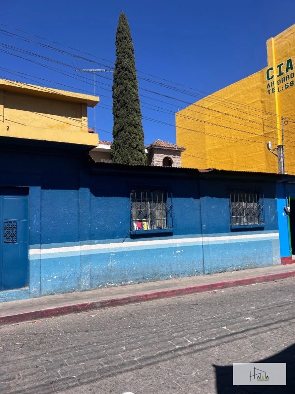 Casa con locales Comerciales - 14