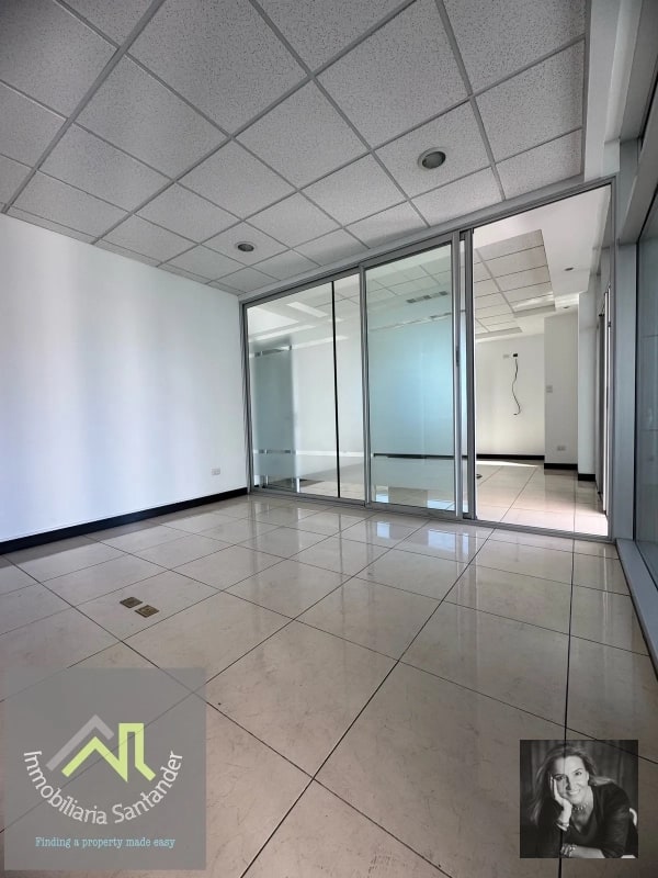 DUBAI CENTER / Oficina en Venta , zona 10 - 15