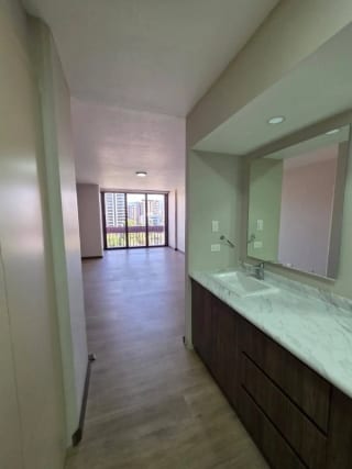Amplio apartamento en venta zona 10 — Apartamento en Venta en Zona 10, Guatemala, Ciudad — miniatura 7 de 9