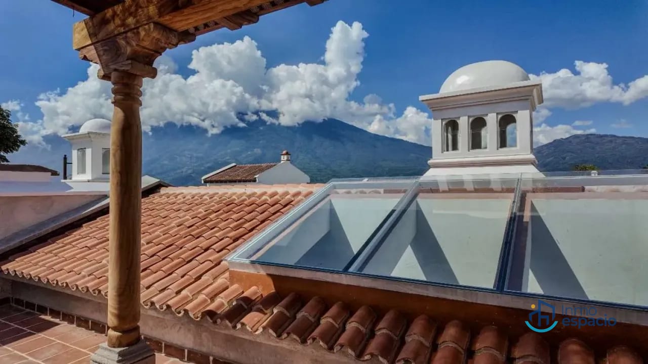 Casas en venta- Residencia de lujo en Club Residencial Franciscanos — Casa en Venta en Ciudad Vieja, Sacatepéquez — foto 15 de 17