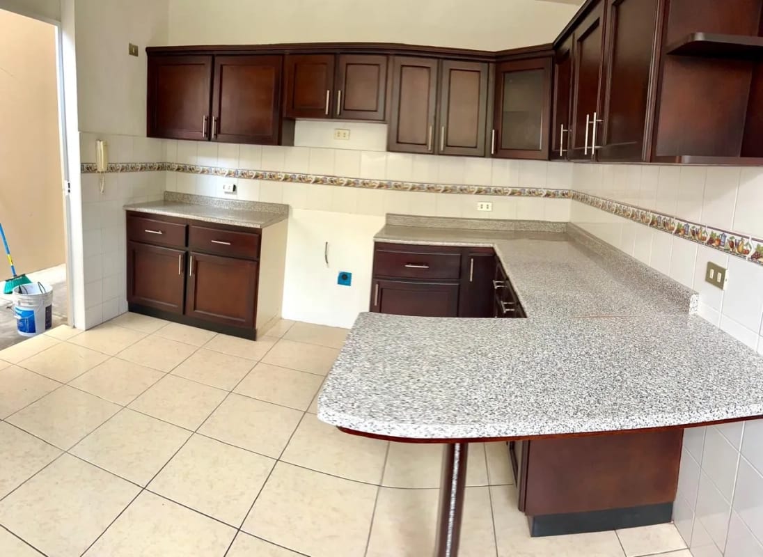 Casa en Venta, Km.16.5 Carretera Salvador — Casa en Venta en Carretera a El Salvador, Guatemala, Ciudad — foto 10 de 11