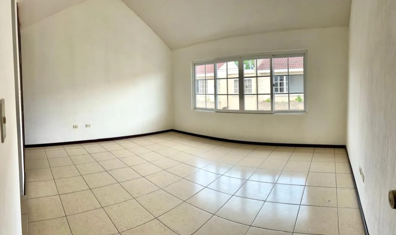 Casa en Venta, Km.16.5 Carretera Salvador — Casa en Venta en Carretera a El Salvador, Guatemala, Ciudad — foto 5 de 11