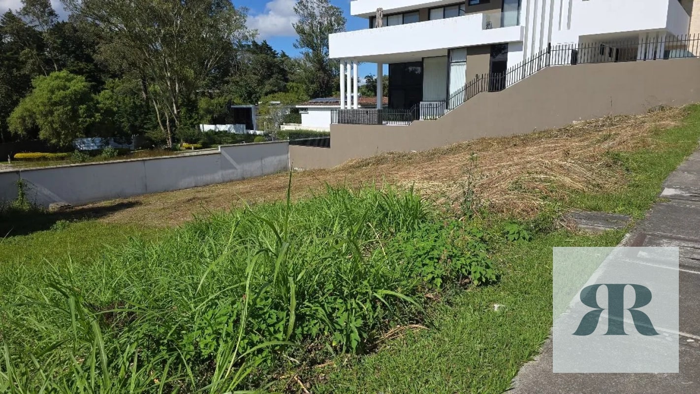 *Venta Terreno Lomas de San Isidro, Zona 16* - 2