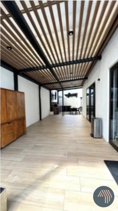VENTA DE MODERNA CASA EXCELENTE UBICACIÓN - BLV. SAN CRISTOBAL - 4