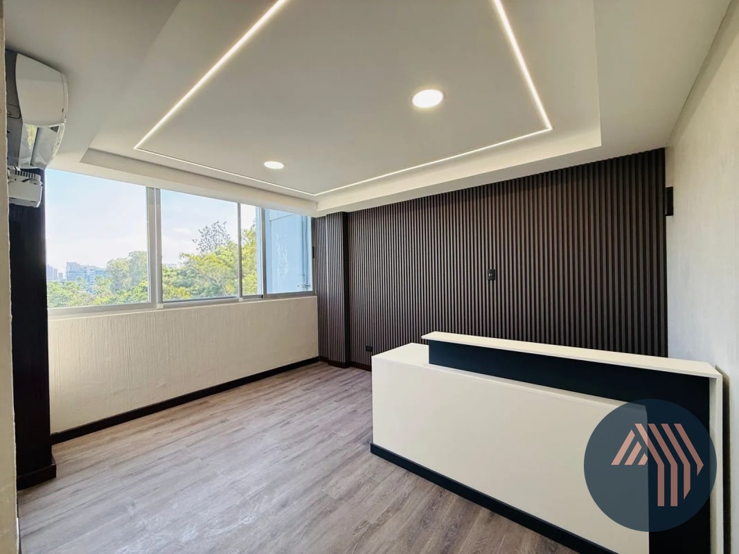 ALQUILER DE CLINICA REMODELADA - CENTRO MÉDICO, ZONA 10 - 1