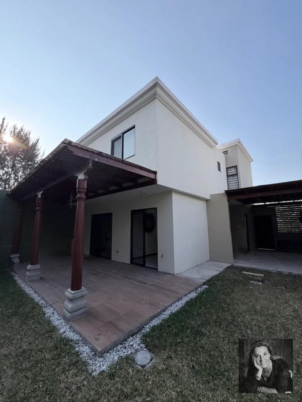 Casa en Venta en Vistas de San Isidro – Zona 16 - 12