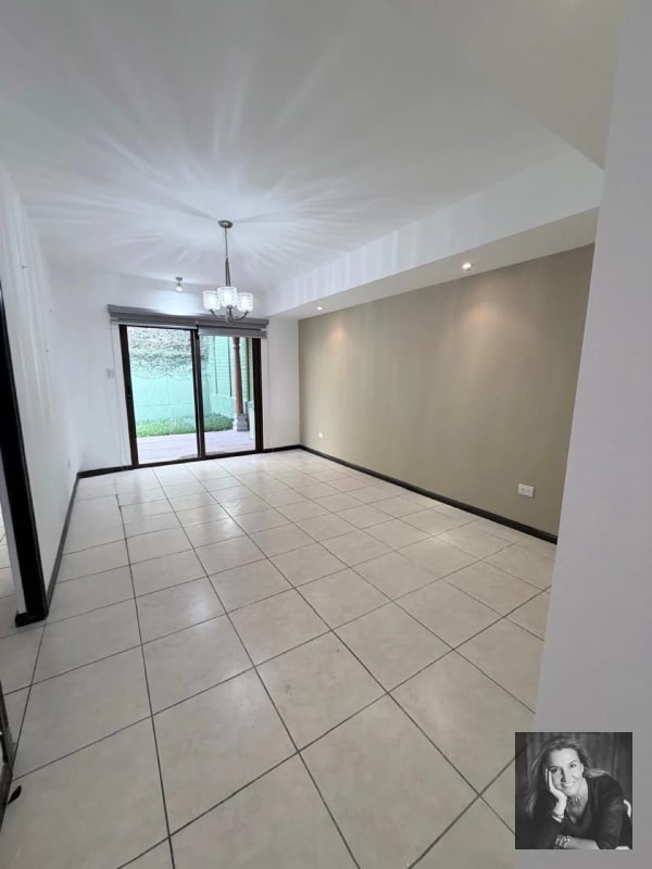 Casa en Venta en Vistas de San Isidro – Zona 16 - 11
