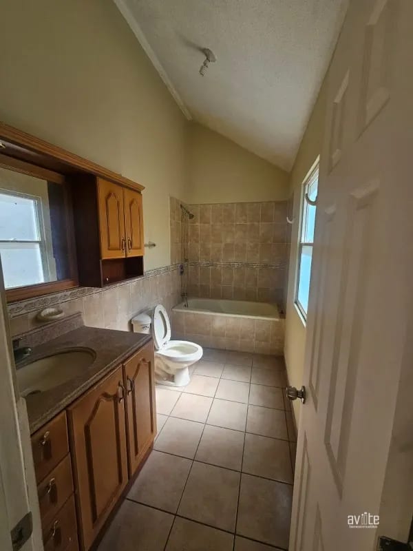 Condado Naranjo, casa Navarra dentro de Alameda Norte Q2,800,000 — Casa en Venta en Condado Naranjo, Zona 4 Mixco, Guatemala, Ciudad — foto 4 de 14