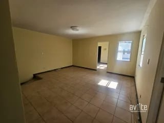 Condado Naranjo, casa Navarra dentro de Alameda Norte   Q2,800,000 — Casa en Venta en Condado Naranjo, Zona 4 Mixco, Guatemala, Ciudad — miniatura 3 de 14