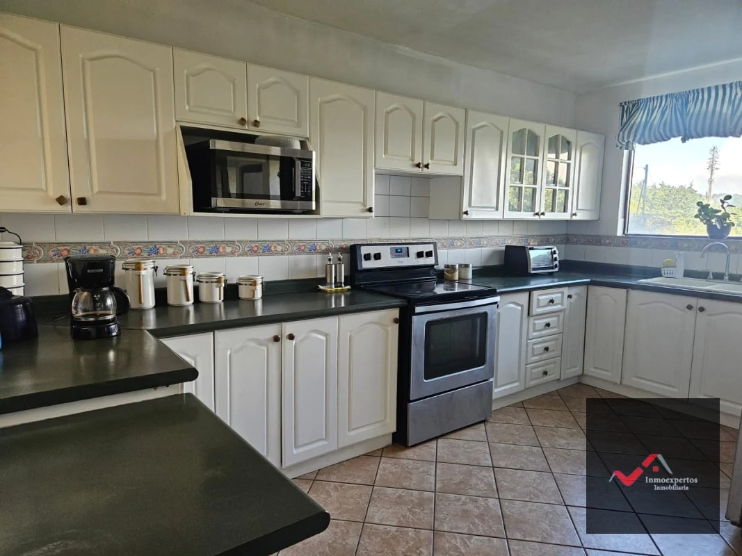 CASA EN VENTA CARRETERA A EL SALVADOR KM 16.5 - 10
