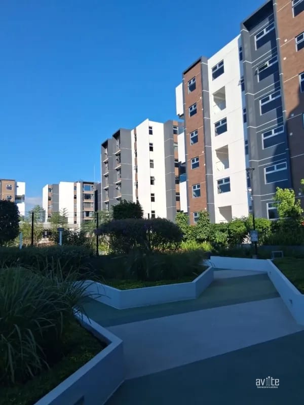 Condado Naranjo, Serena.  de 3 habitaciones.  Q6200 con mantenimiento incluido — Apartamento en Alquiler en Condado Naranjo, Zona 4 Mixco, Guatemala, Ciudad — foto 1 de 14
