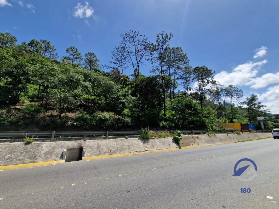 Terreno en venta en la Carretera Interamericana, km 46.3, Quintas del Tejar - 2